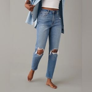 NWT American Eagle mom jean 14